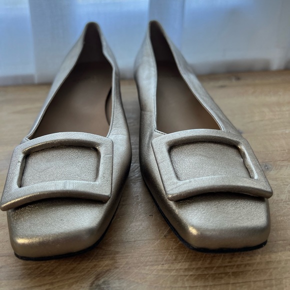 ANN MASHBURN Shoes - ANN MASHBURN Buckle Shoe in Gold Leather Women’s Size 38